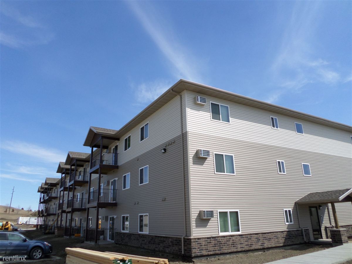 Cambridge Apartments 2700 Hawken St Bismarck ND 58503