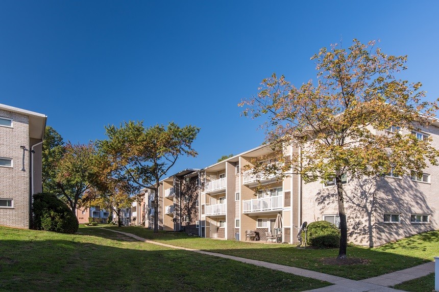 Walker Mill Apartments, District Heights (see pics &amp; AVAIL)