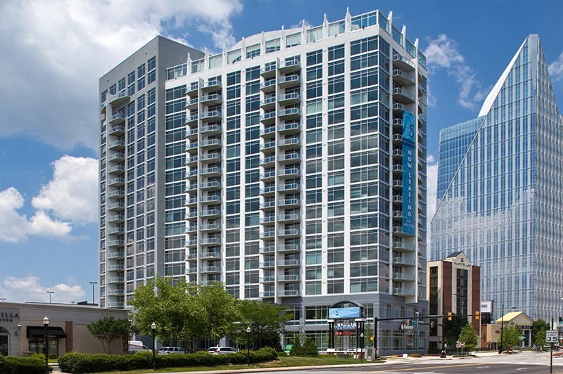 05 Buckhead, Atlanta (see pics & AVAIL)