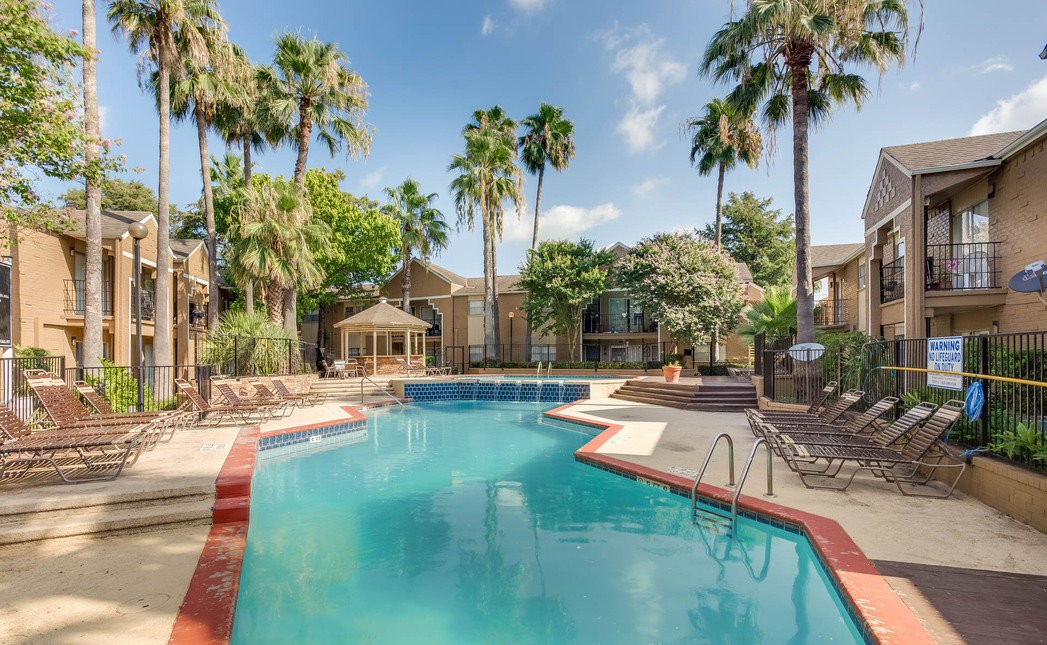 Beverly Palms, Houston - (see reviews, pics & AVAIL)