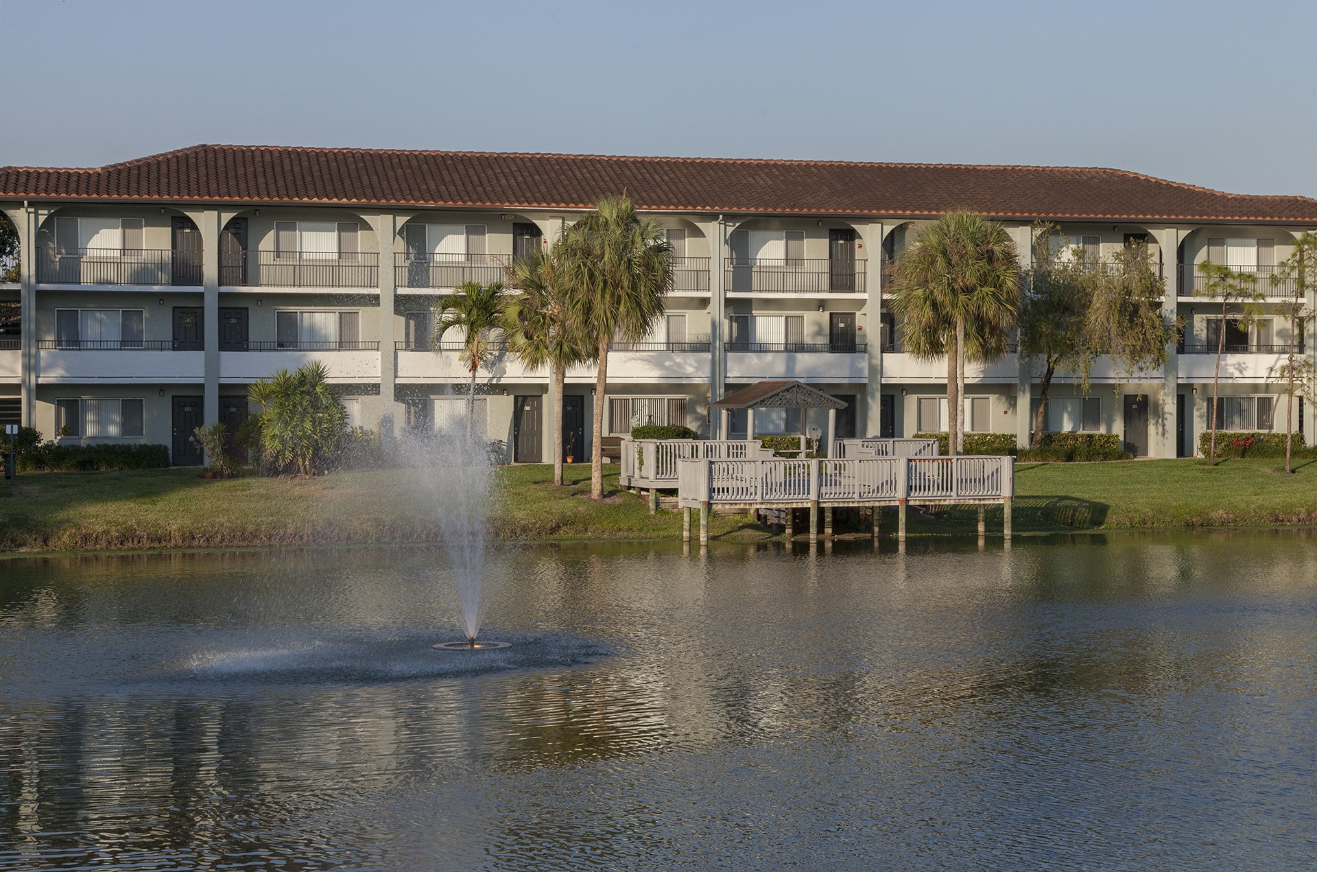 Cameron Cove, Davie - (see pics & AVAIL)