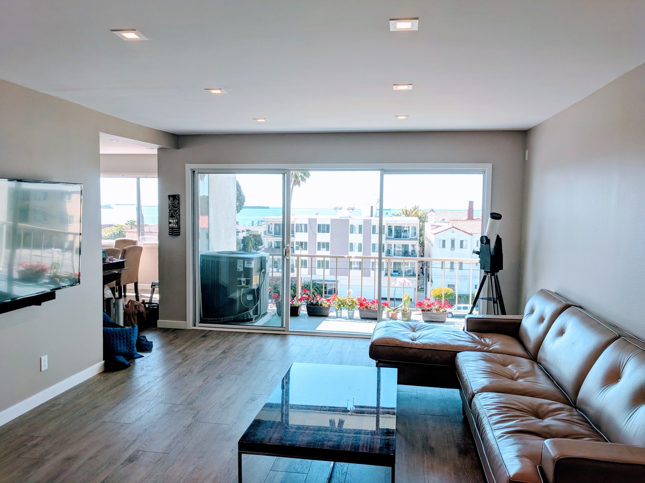 3707 East Livingston Drive 401 Long Beach CA 90803 3 Bedroom