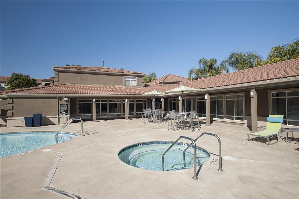 Bella Vista Apartments, Elk Grove (see reviews, pics