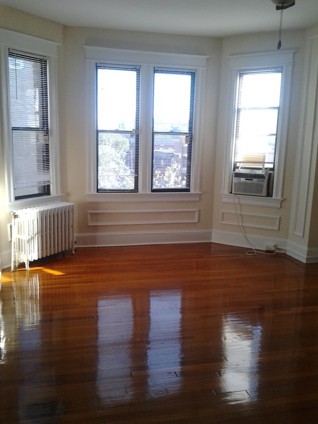 The Abby, Washington - (see pics & AVAIL)