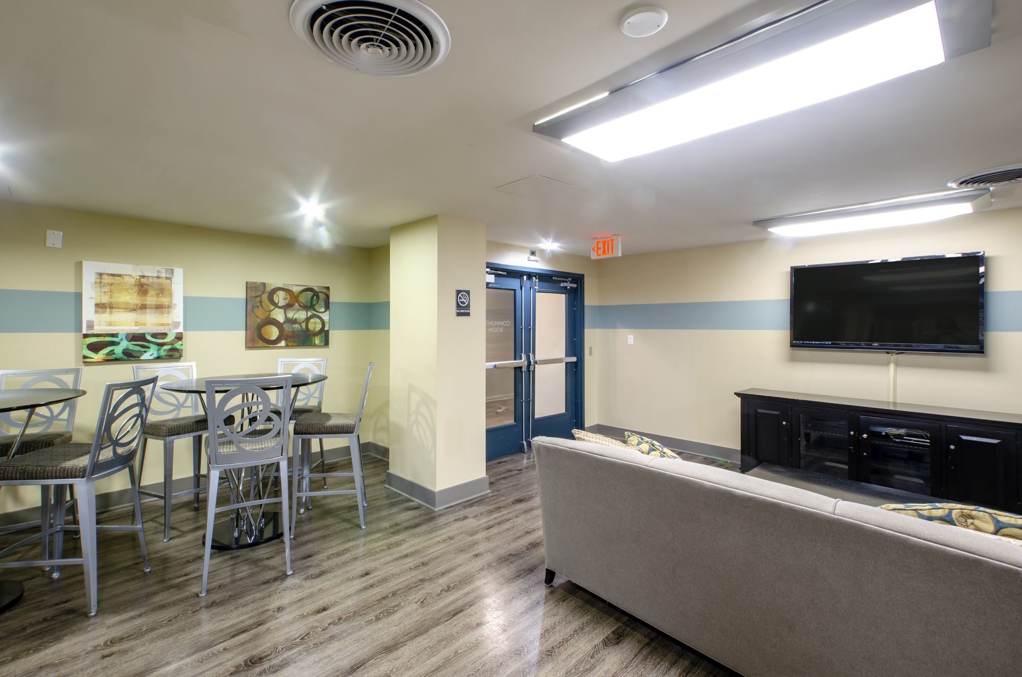 The Warwick Apartments, Silver Spring - (see pics & AVAIL)