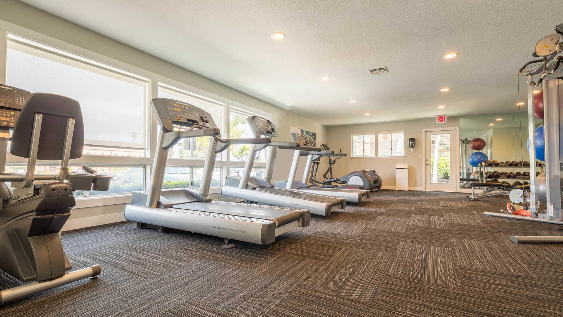 Creekside Apartments, San Mateo - (see reviews, pics & AVAIL)