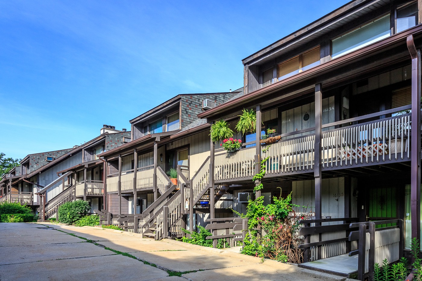 Timber Top Apartments, Akron (see pics & AVAIL)