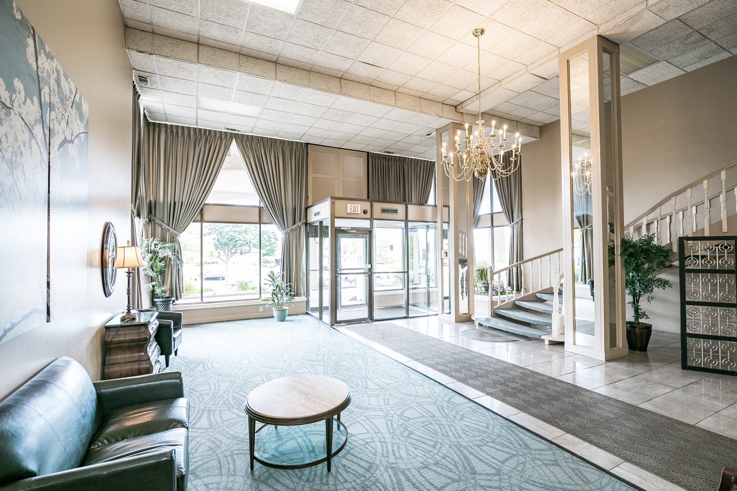 The Regency Luxury Apartments, Parma - (see pics & AVAIL)