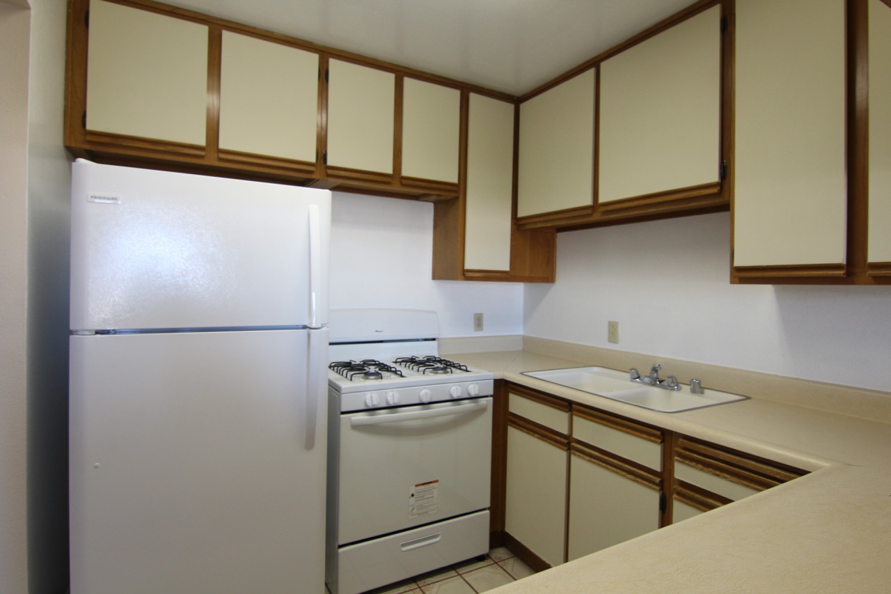 What will 2,100 rent you in Sawtelle, right now?