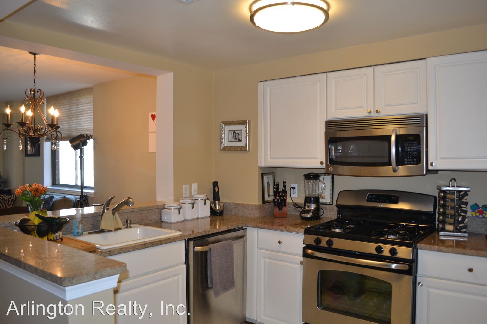 The cheapest apartment rentals available in BallstonVirginia Square,