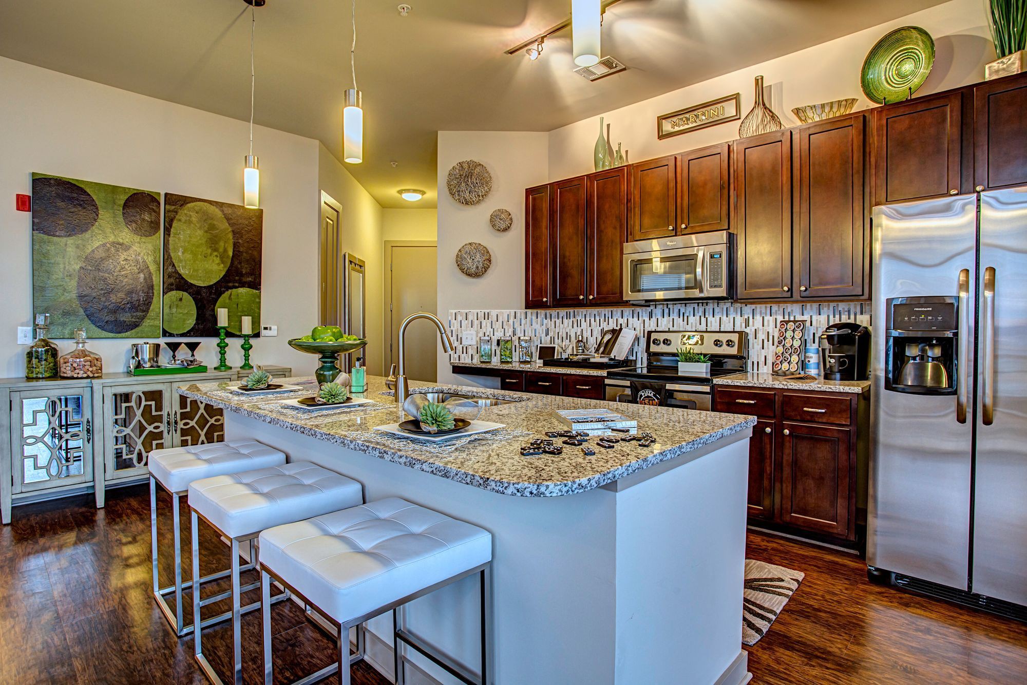 1505 Demonbreun, Nashville - (see pics & AVAIL)