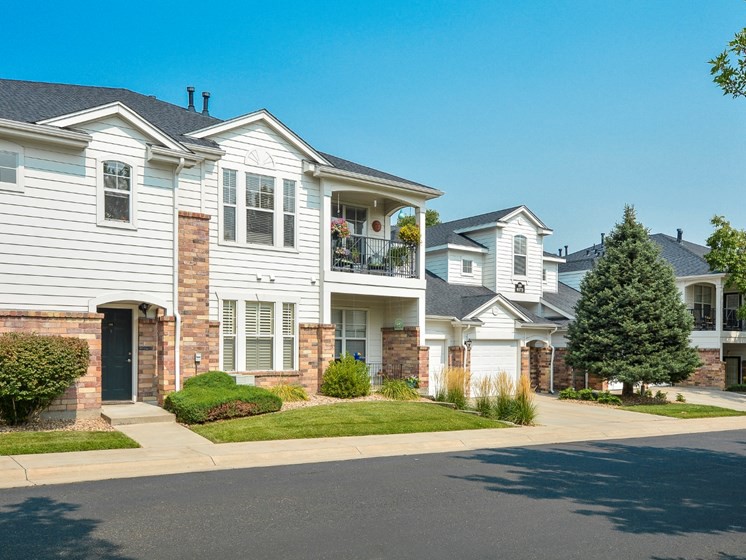 Windsor Apartments, Lakewood (see pics & AVAIL)