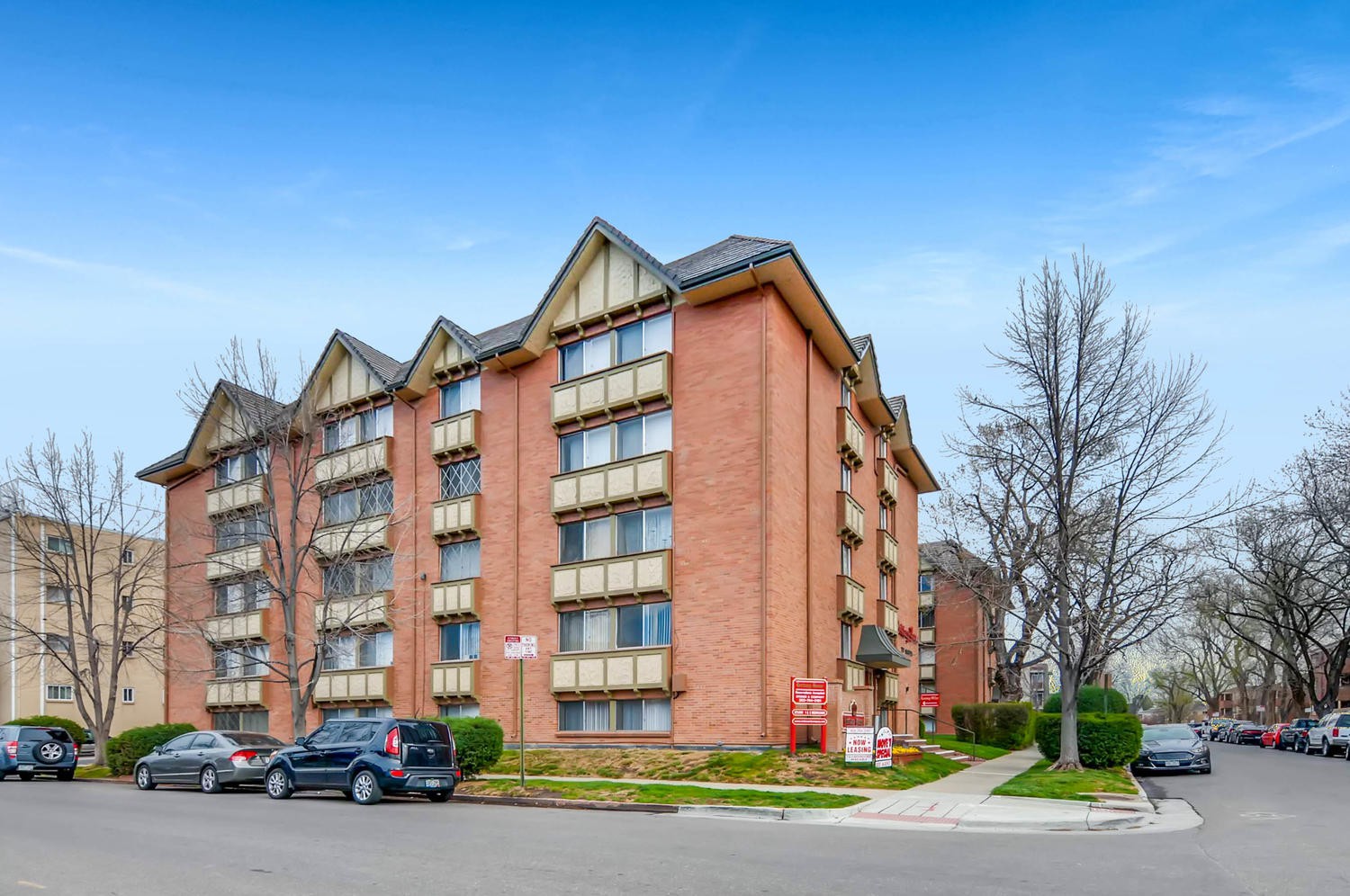 Brittany House Apartments, Denver (see pics & AVAIL)