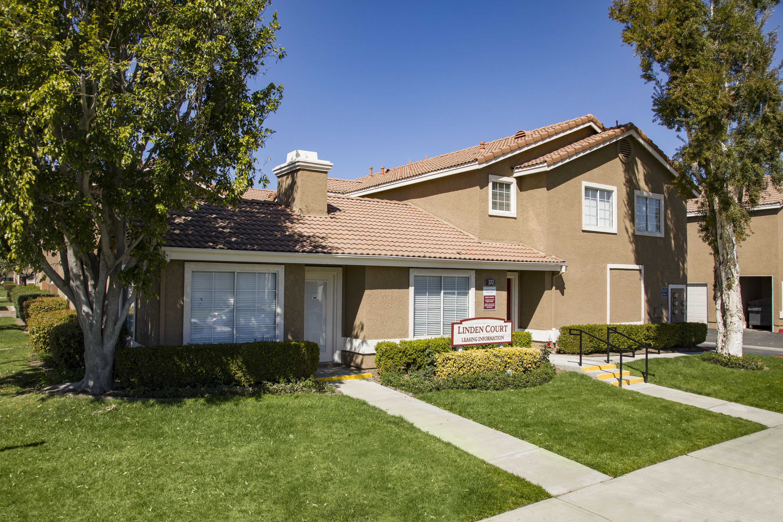 Linden Court, Rialto (see pics & AVAIL)