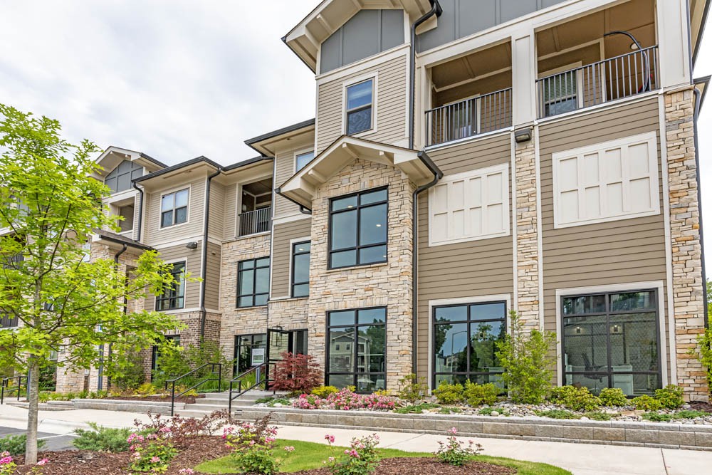 Adara Alexander Place, Raleigh - (see pics & AVAIL)