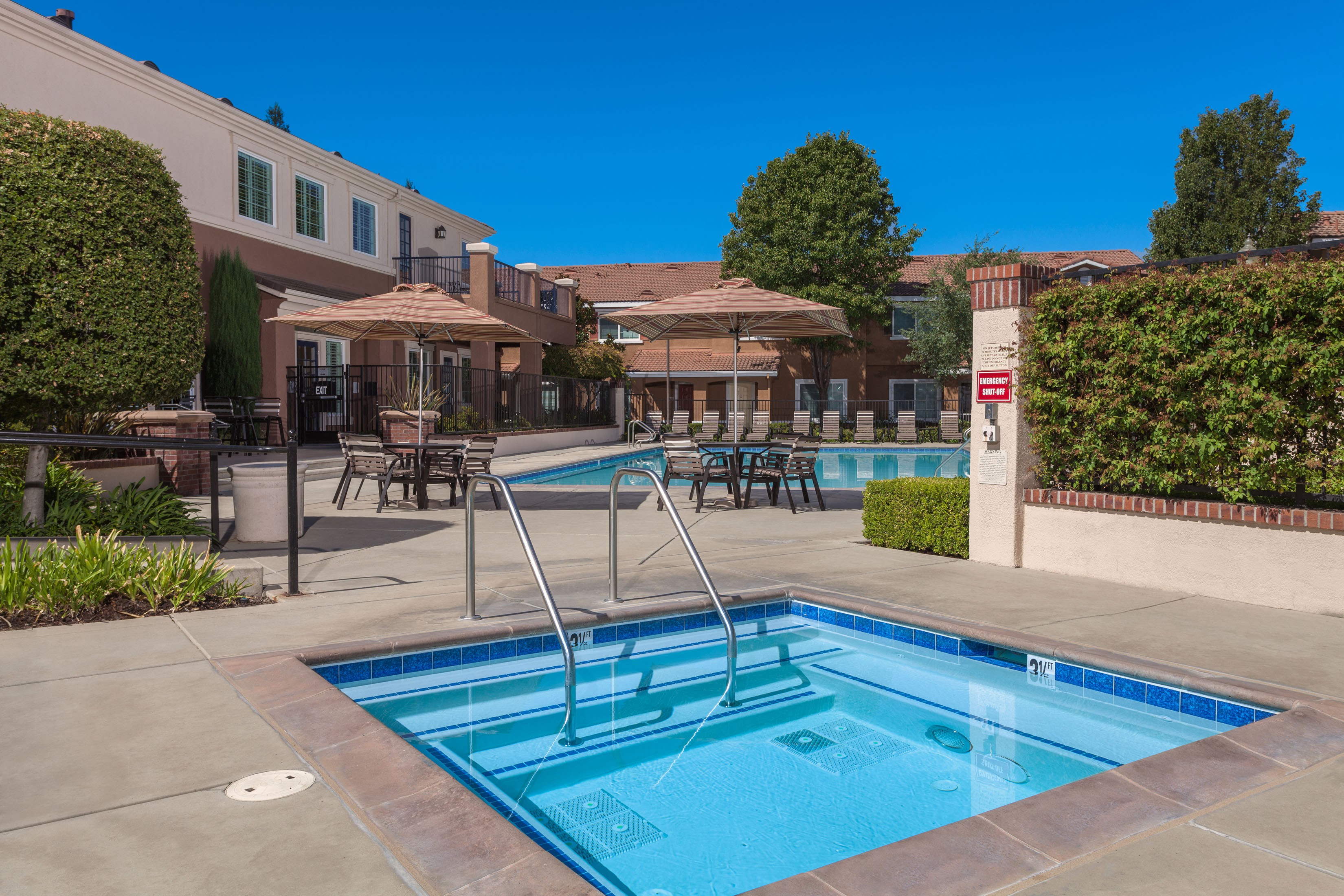 Homecoming at Creekside, Sacramento - (see reviews, pics & AVAIL)