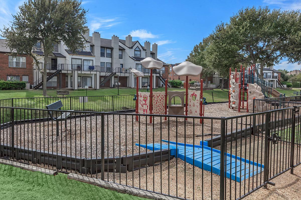 Bel Air Willow Bend, Plano - (see pics & AVAIL)