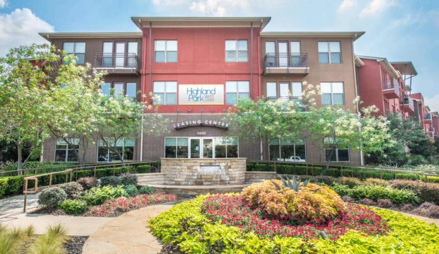 Highland Park, Dallas - (see pics & AVAIL)