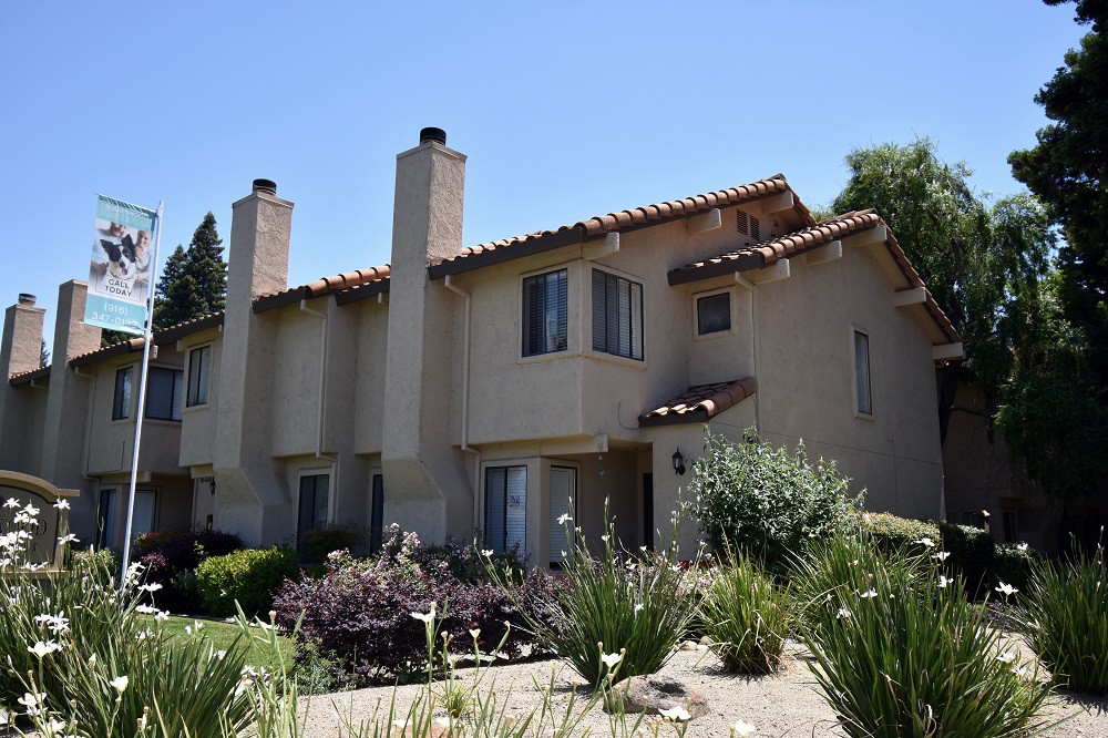 Southwood Townhomes, Sacramento - (see reviews, pics & AVAIL)