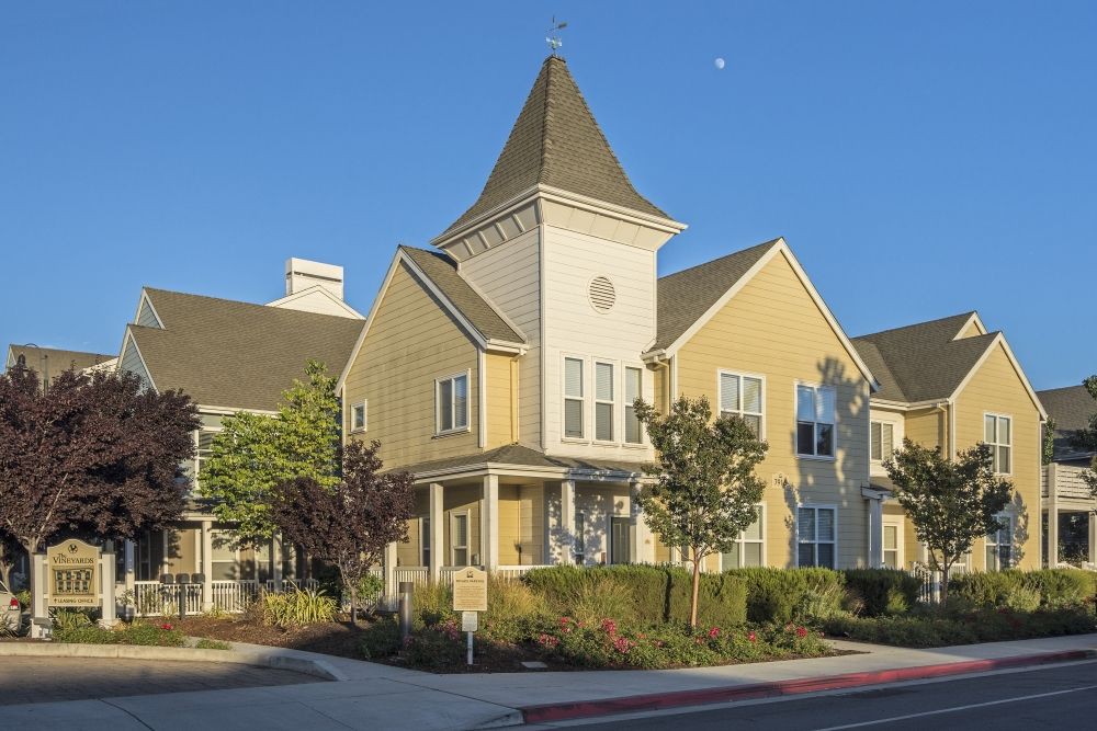 Vineyards Apartments, Gilroy (see pics & AVAIL)