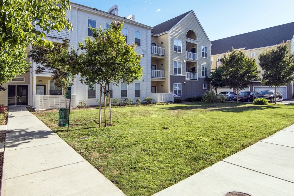 Vineyards Apartments, Gilroy (see pics & AVAIL)