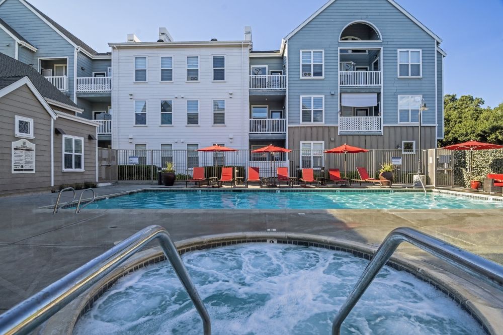 Vineyards Apartments, Gilroy - (see pics & AVAIL)