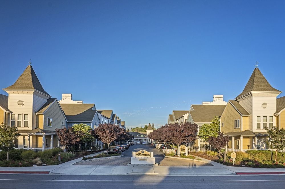 Vineyards Apartments, Gilroy (see pics & AVAIL)