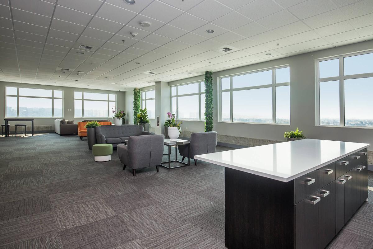 Airmark Apartments, Tukwila - (see pics & AVAIL)