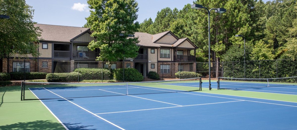 Colonial Grand at Berkeley Lake, Duluth - (see pics & AVAIL)