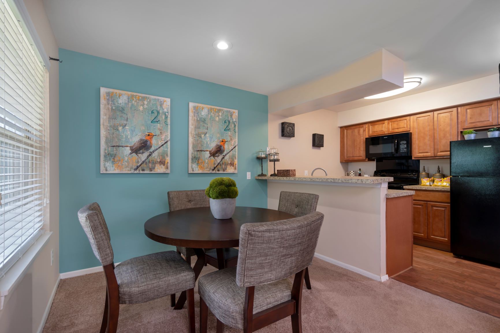 Fairlane Meadow Apartments & Townhomes, Dearborn - (see pics & AVAIL)