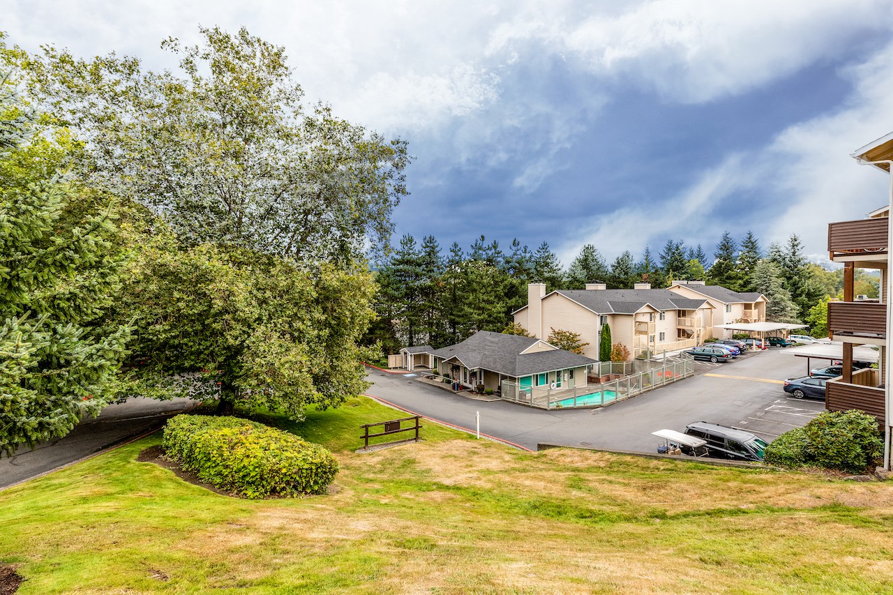 Cedar Heights, Kirkland (see pics & AVAIL)