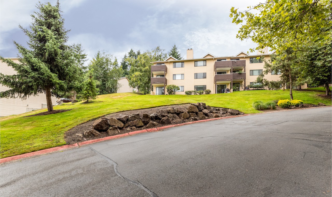 Cedar Heights, Kirkland (see pics & AVAIL)