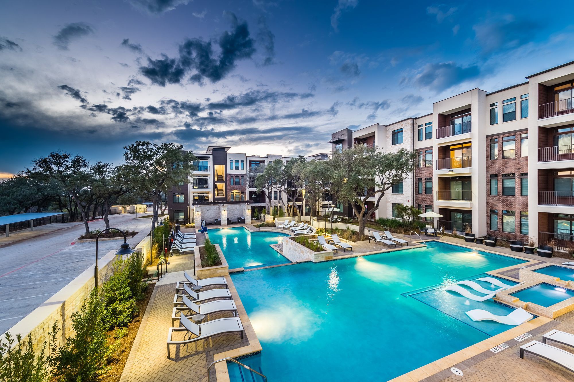 Landmark Grandview Apartments, San Antonio - (see pics & AVAIL)