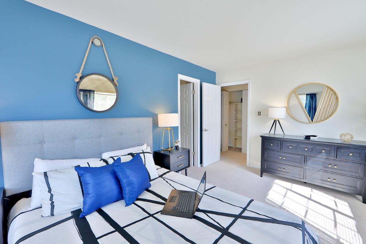 Mount Vernon Square Apartments, Alexandria (see pics