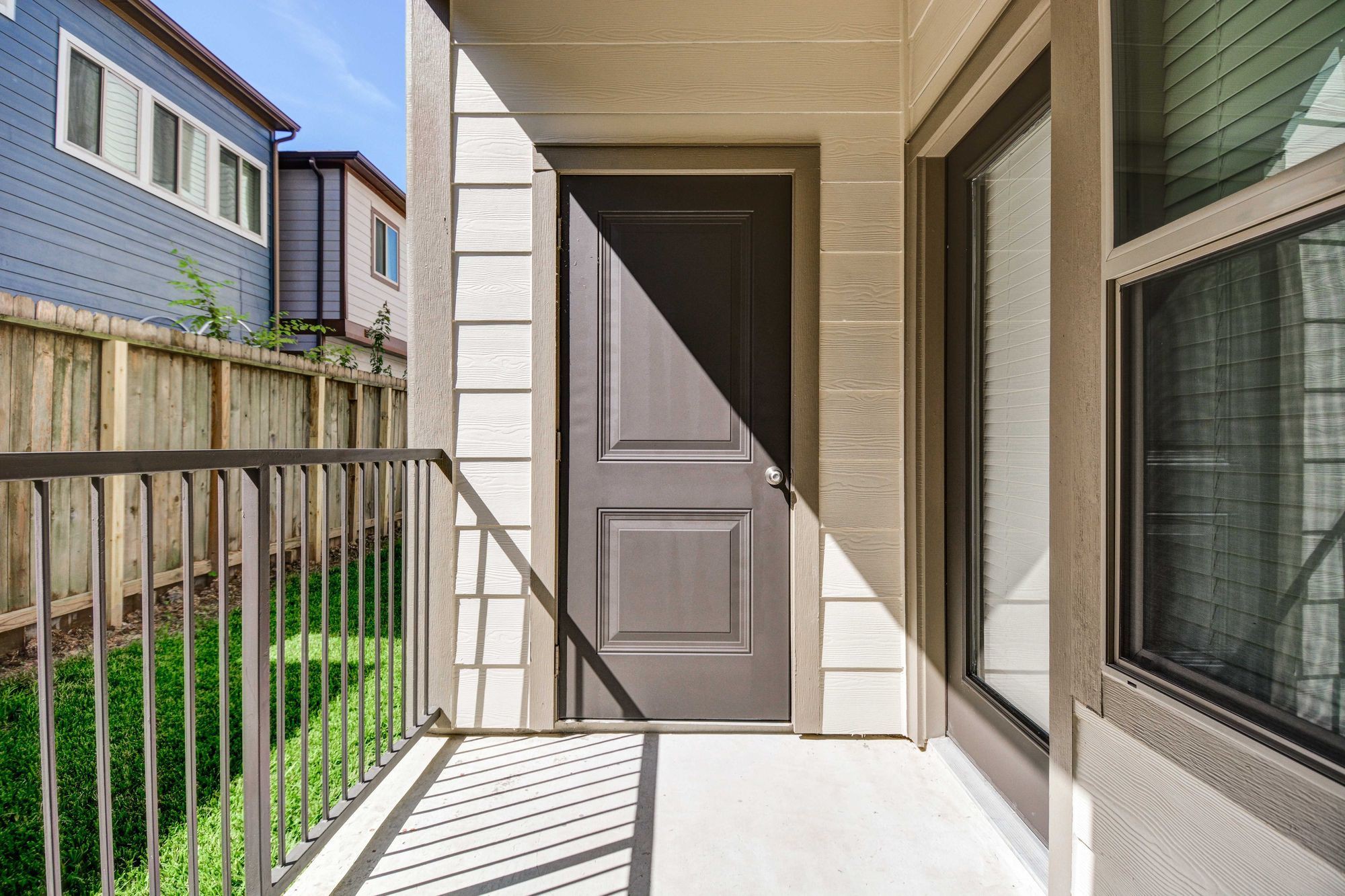 Hollister Oaks Apartments, Houston - (see pics & AVAIL)