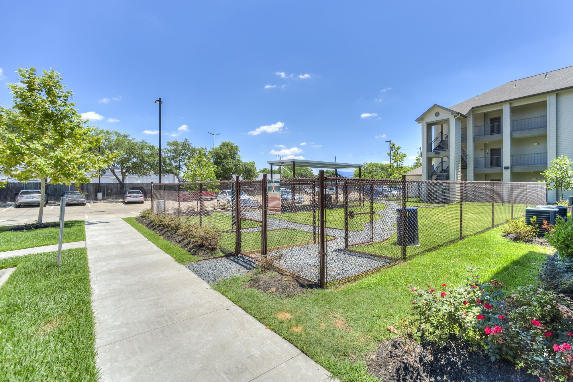 The Oaks at Wayside, Houston - (see pics & AVAIL)