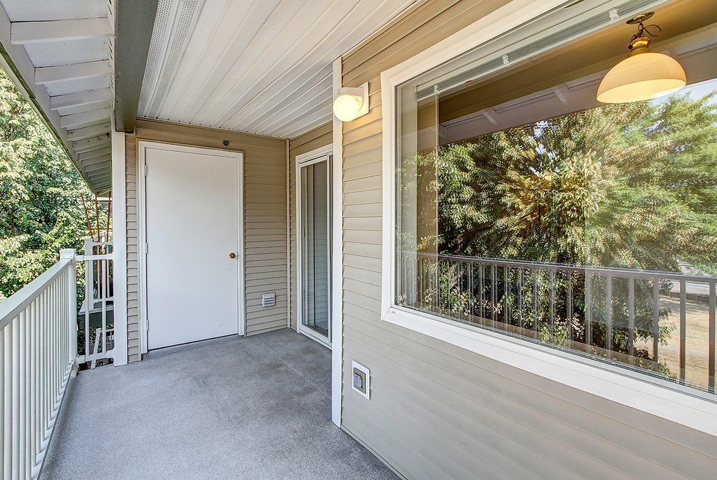 Fairwood Pond, Renton - (see pics & AVAIL)