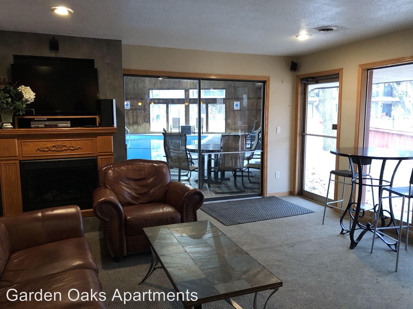 Garden Oaks, Coon Rapids - (see pics & AVAIL)