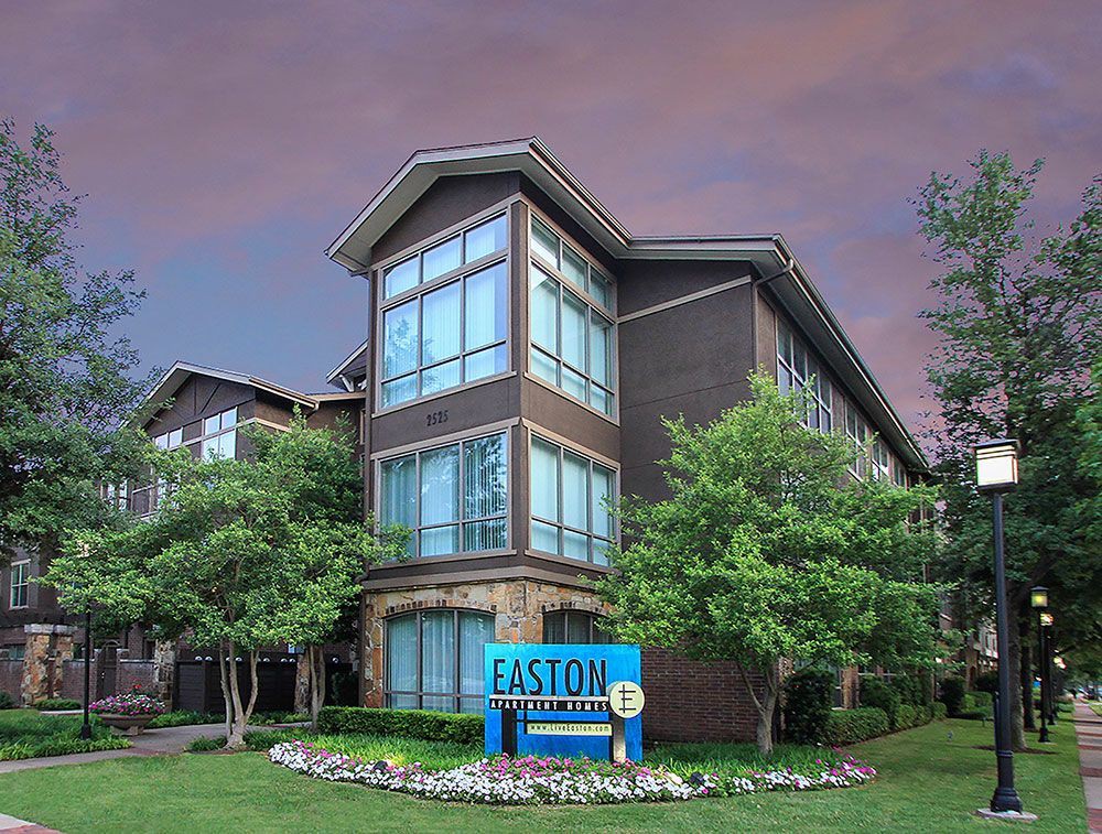 Easton Apartments, Dallas (see pics & AVAIL)