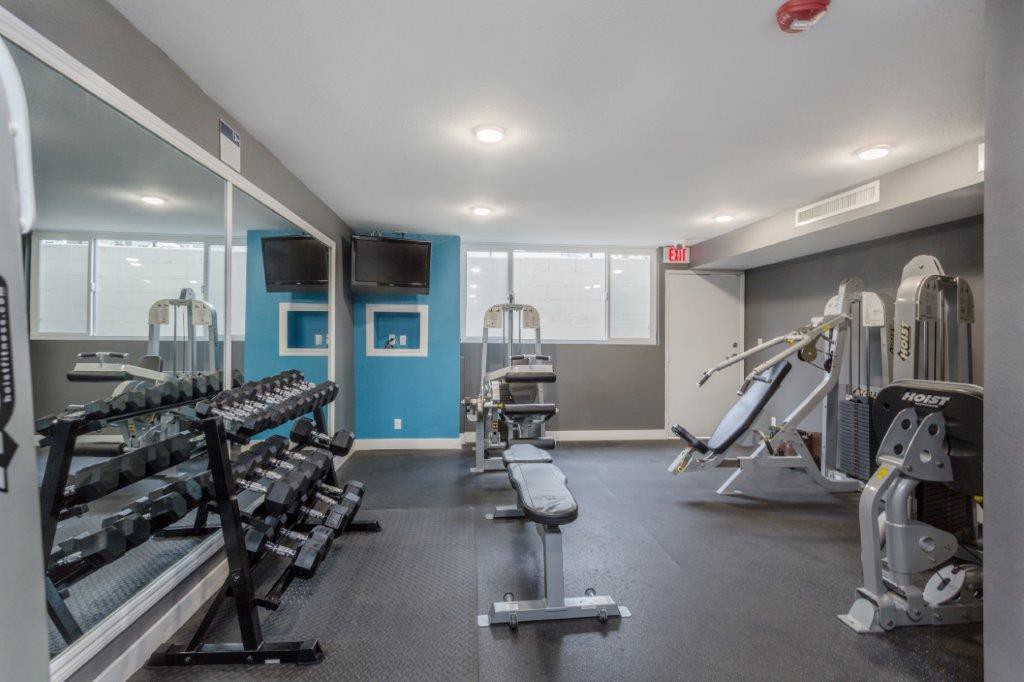 1200 Riverside, Burbank - (see pics & AVAIL)