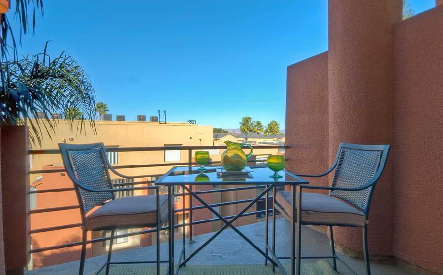 Avalon Woodland Hills, Los Angeles (see pics &amp; AVAIL)