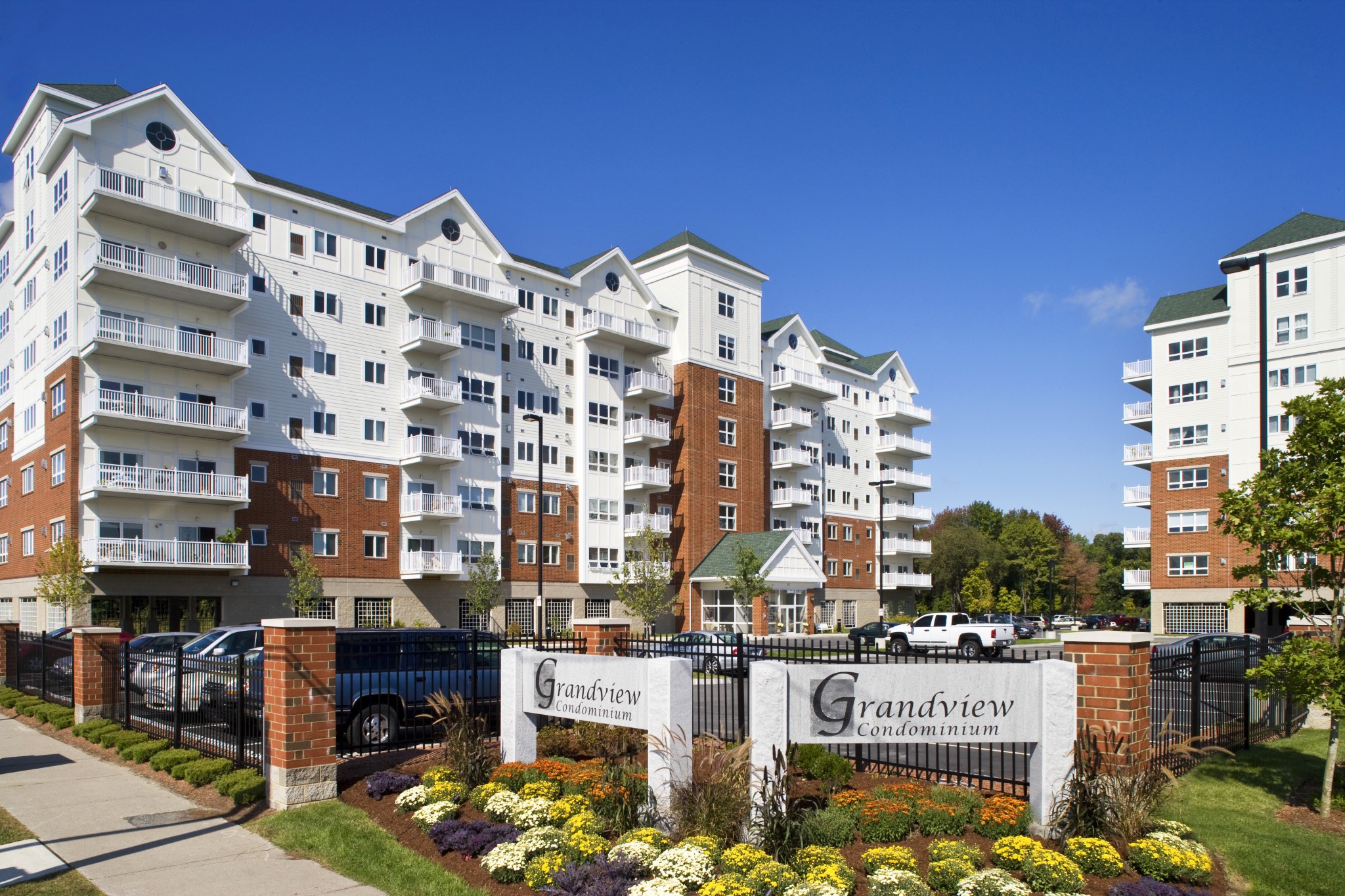 Grandview Apartments, Lowell (see pics & AVAIL)