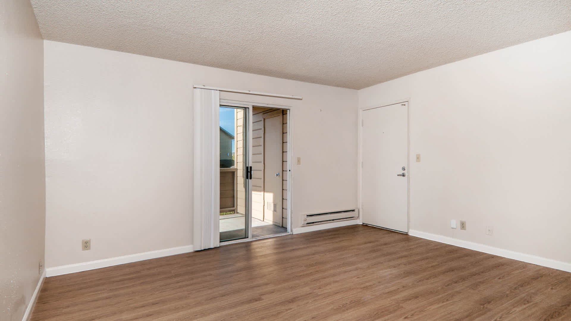 Creekside Apartments, San Mateo - (see reviews, pics & AVAIL)