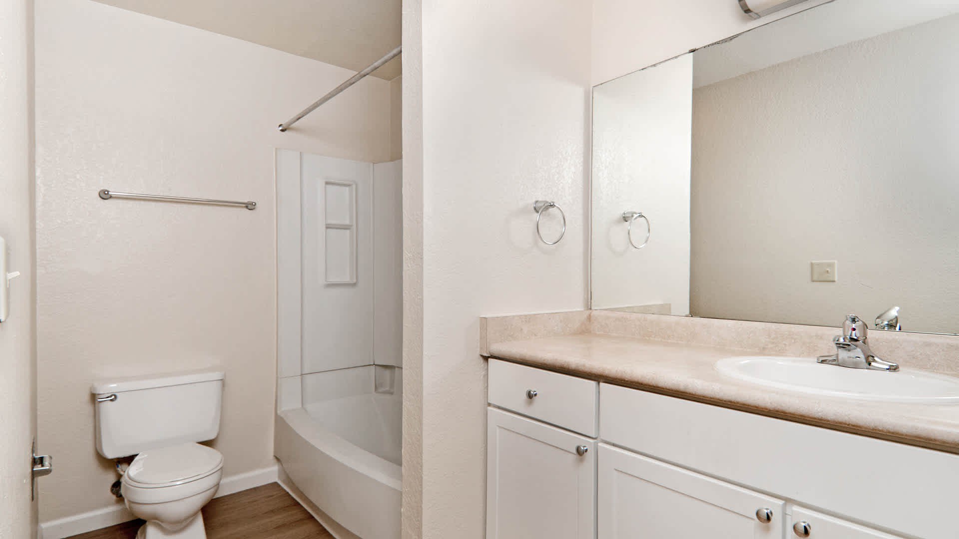 Creekside Apartments, San Mateo - (see reviews, pics & AVAIL)