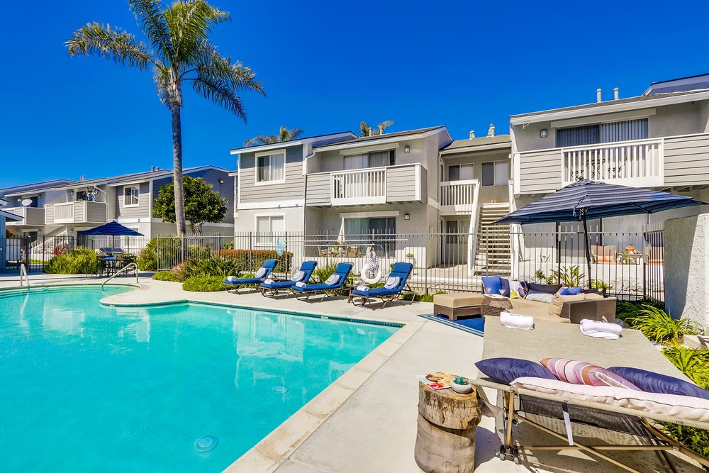 Newport Seacrest Apartments, Newport Beach - (see pics & AVAIL)