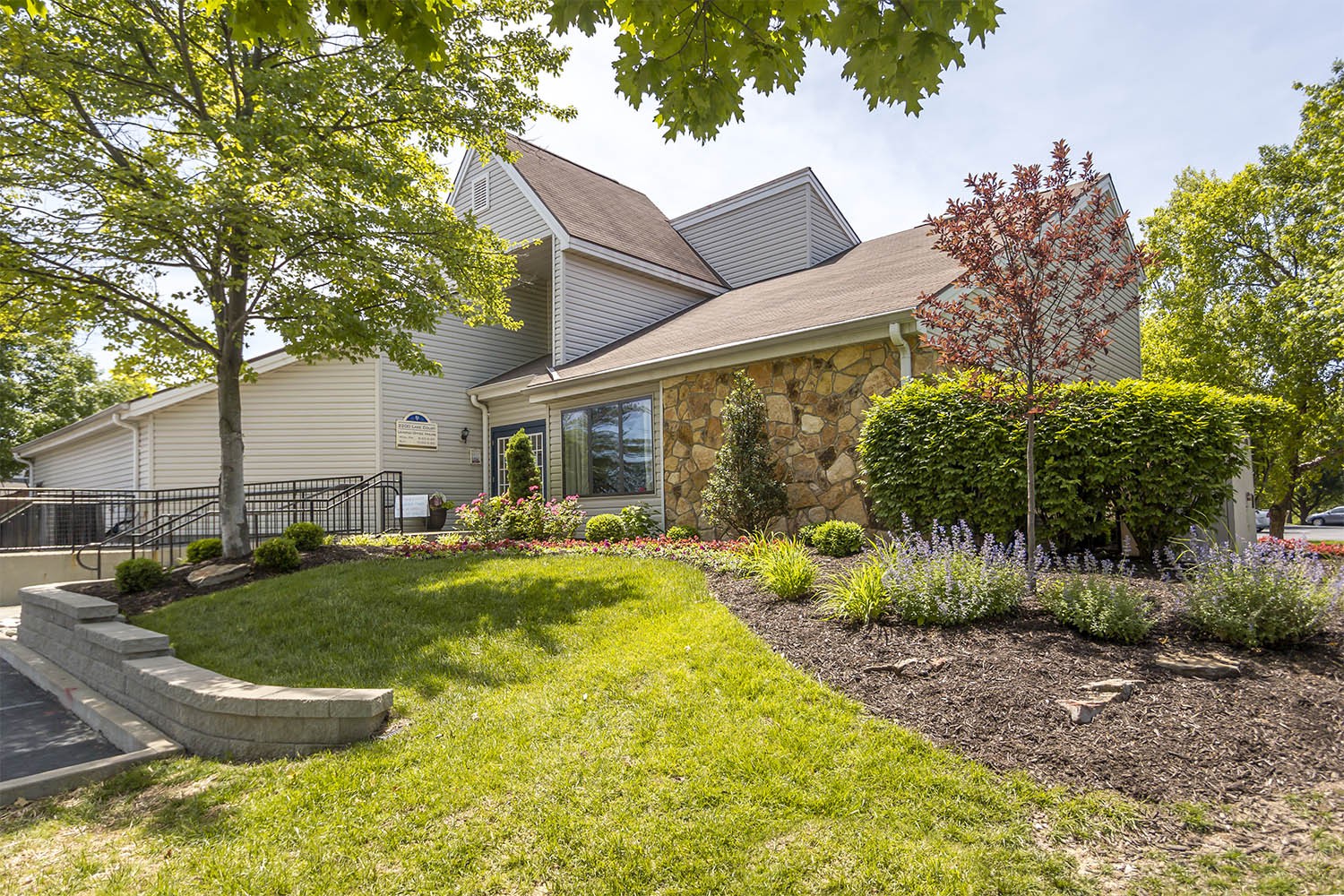 Villages of Bogey Hills, Saint Charles - (see pics & AVAIL)