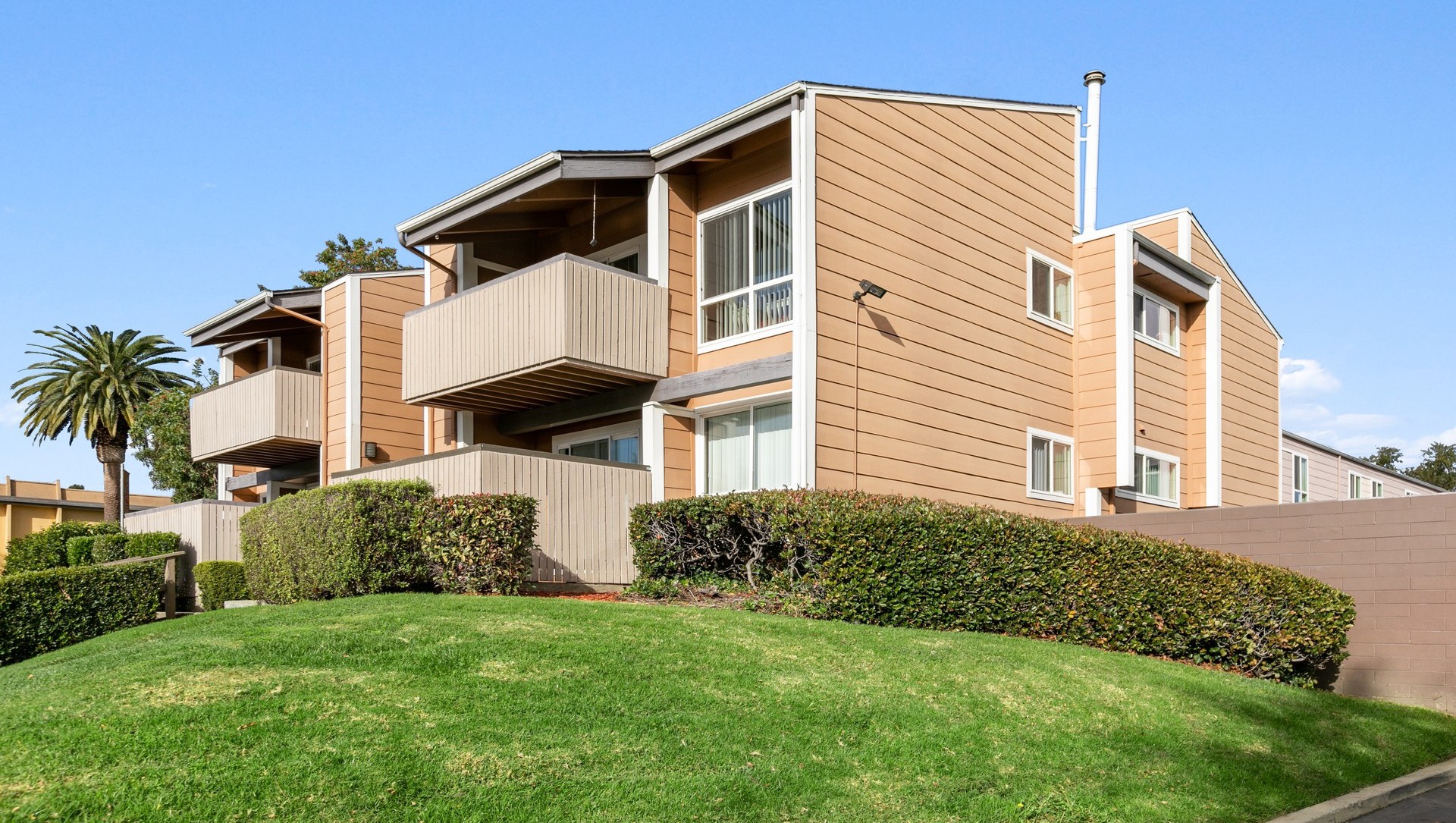 Pathfinder Village Apartments, Fremont - (see pics & AVAIL)