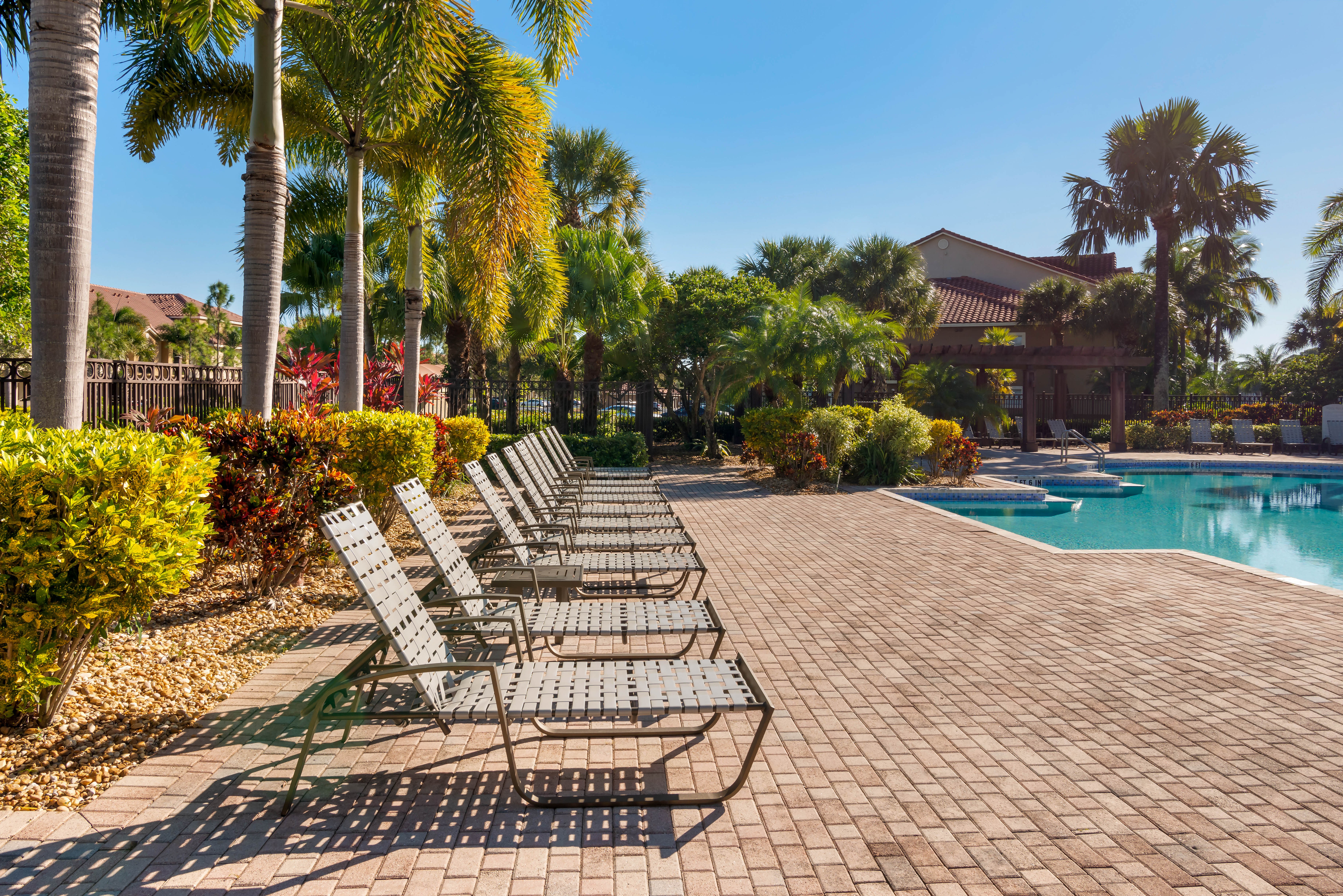 Oasis Delray Beach Apartments, Delray Beach - (see pics ...