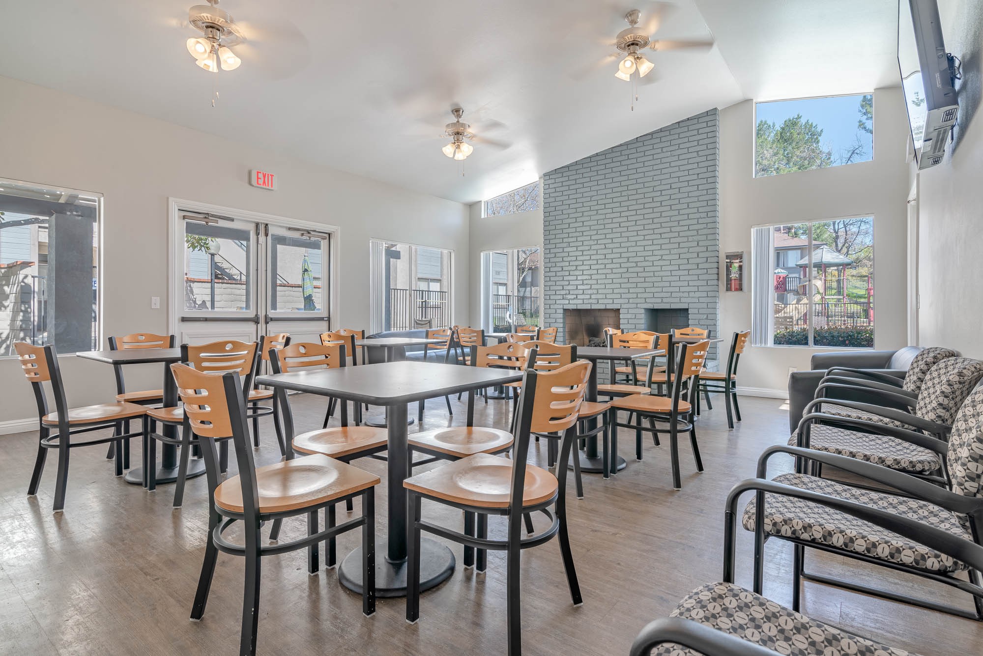 Sage Canyon, Temecula - (see pics & AVAIL)