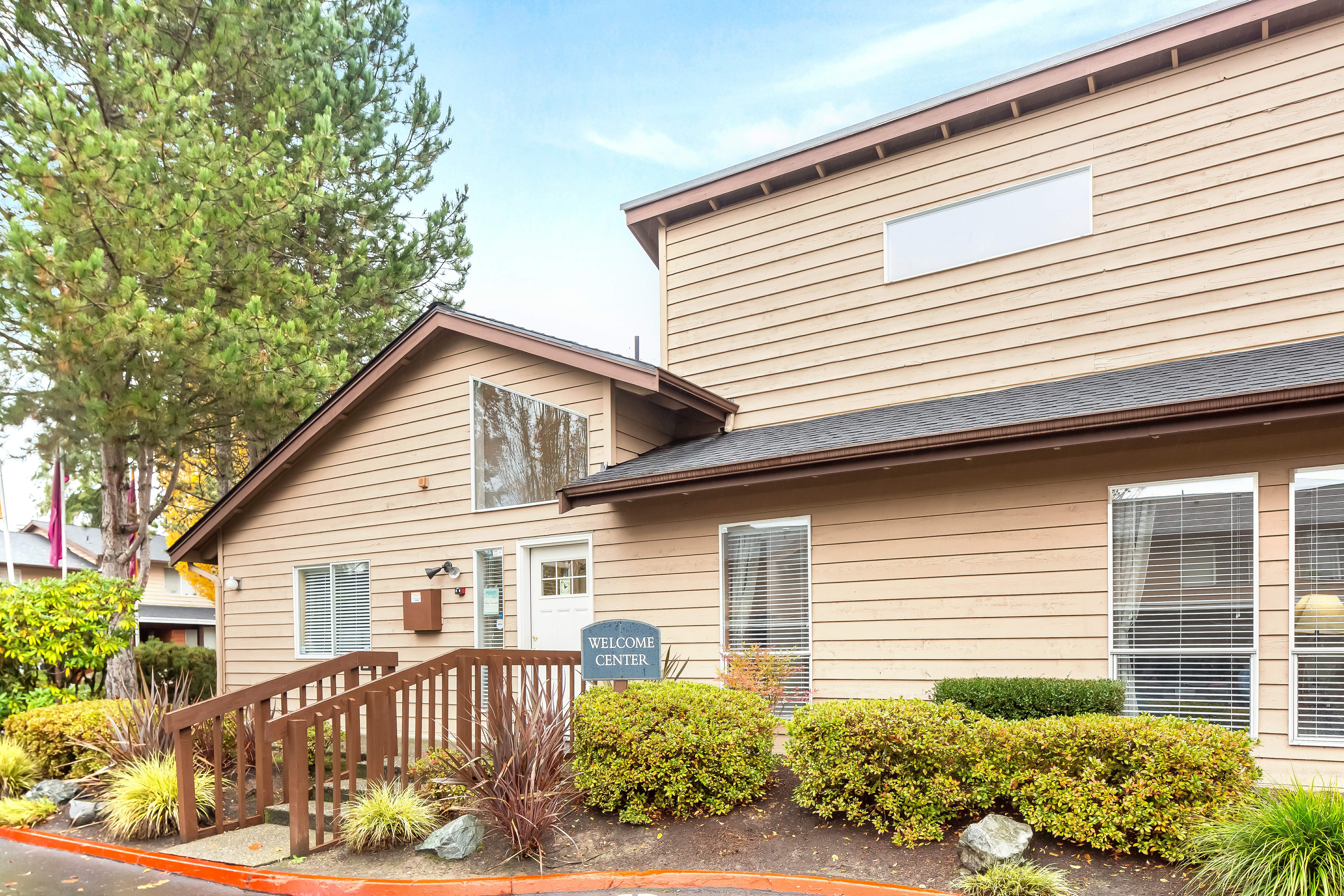 Honey Creek, Renton (see pics &amp; AVAIL)